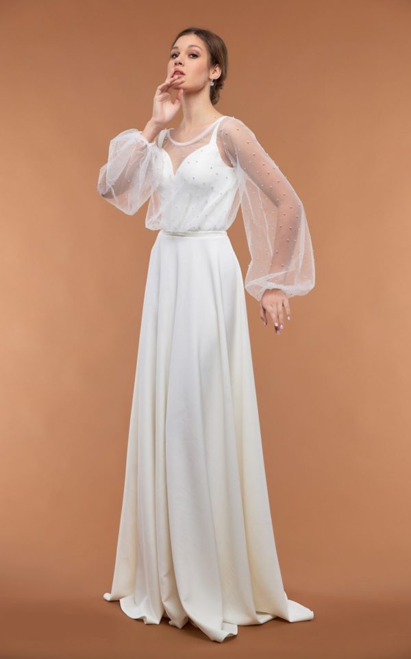 Свадебное платье с рукавами усыпанными жемчугом