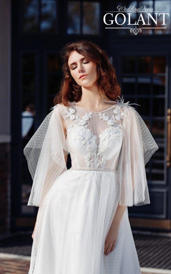Свадебное платье со съемными крылышками