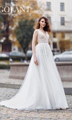 Воздушное свадебное платье с V-вырезом и аппликацией